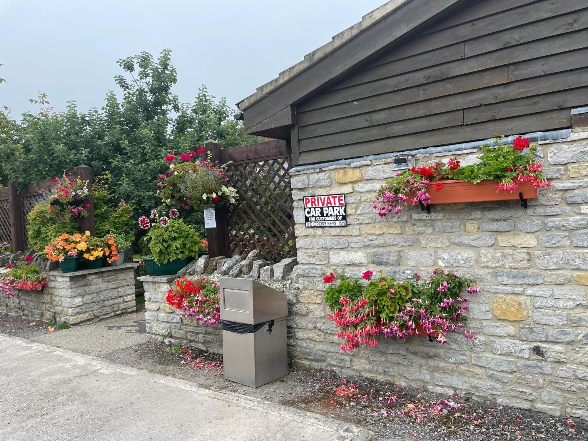 Cross Keys Inn Lydford-on-Fosse Екстериор снимка