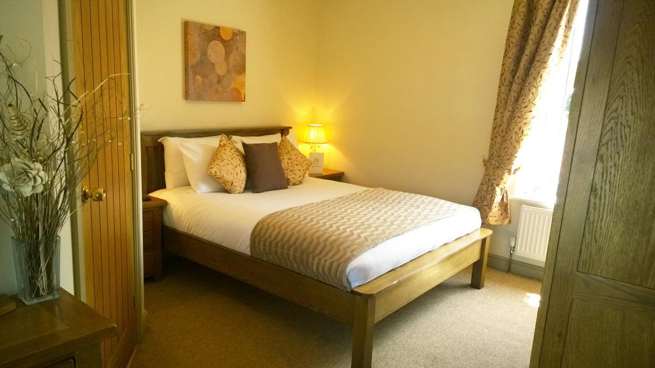 Cross Keys Inn Lydford-on-Fosse Екстериор снимка