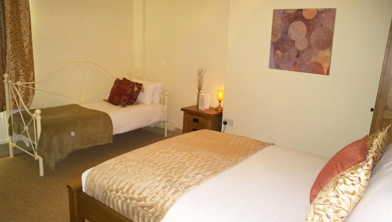 Cross Keys Inn Lydford-on-Fosse Екстериор снимка