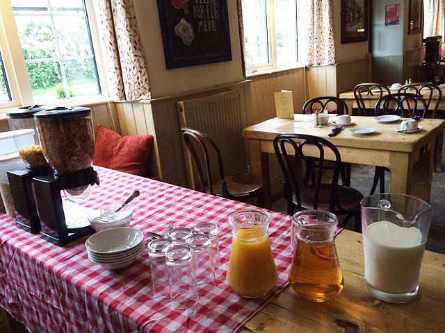 Cross Keys Inn Lydford-on-Fosse Екстериор снимка