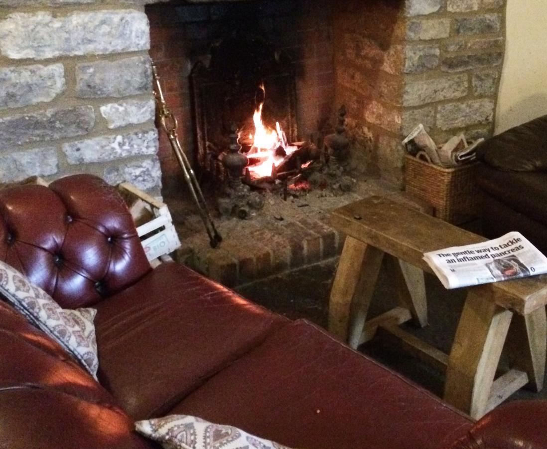Cross Keys Inn Lydford-on-Fosse Екстериор снимка